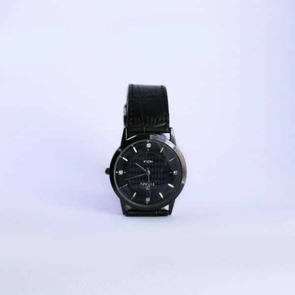 Men wrist watch